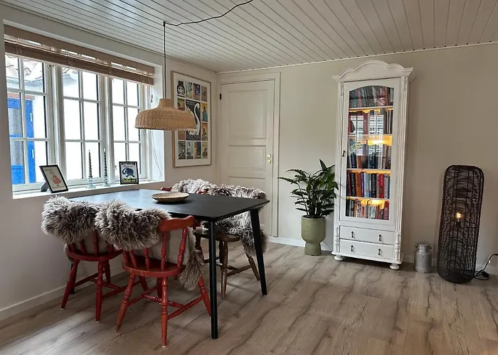 Charmerende Stue Lejlighed I Centrum